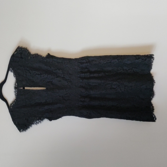 Joie Lace Dress - Picture 7 of 11